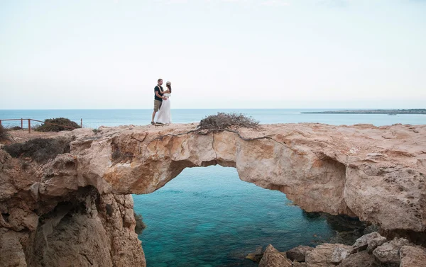 Enamored young couple — Stock Photo, Image