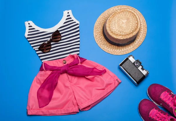 Summer set of sporty woman clothes and accessories — Stock Photo, Image