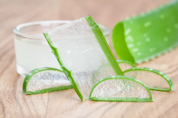 Fresh aloe leaves — Stock Photo, Image