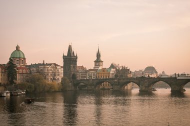 Prag nehre görüntüleyin