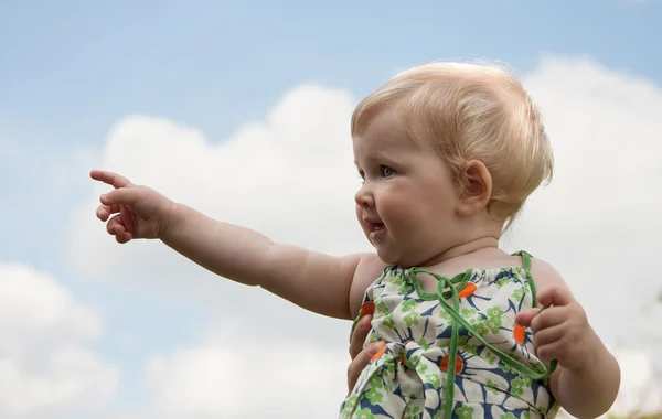 Mooie babymeisje — Stockfoto