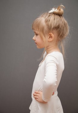 Zarif küçük balerin