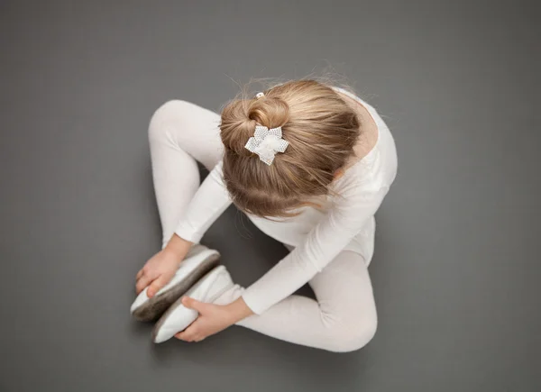 Anmutige kleine Ballerina — Stockfoto
