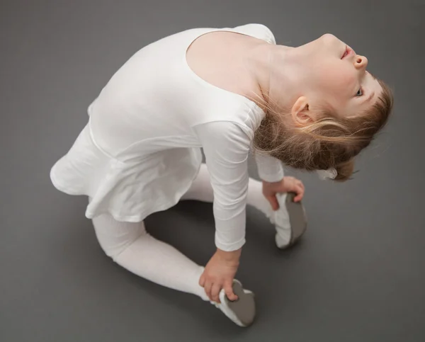 Anmutige kleine Ballerina — Stockfoto