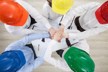 Grup tartışması bir inşaat şirketi