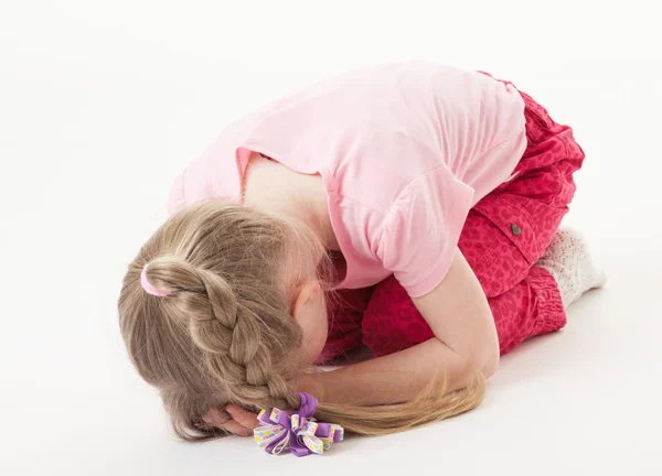 Pequena menina triste — Fotografia de Stock