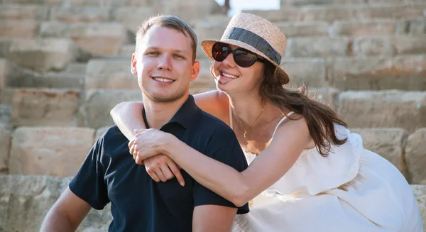 Happy young couple — Stock Photo, Image