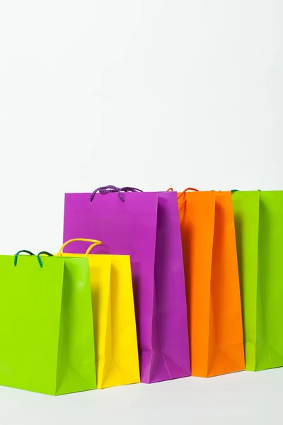 Bolsas de papel multicolores — Foto de Stock