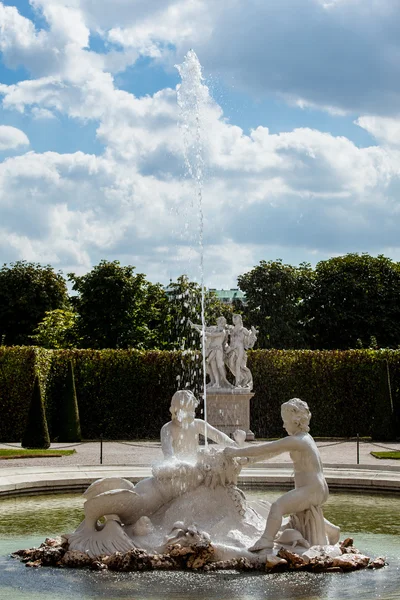 Fontain in Belvedere Palace — Stock Photo, Image