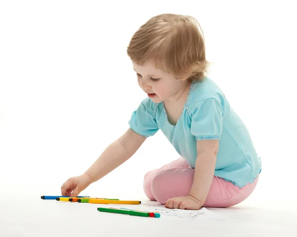 Kind tekenen van een afbeelding — Stockfoto