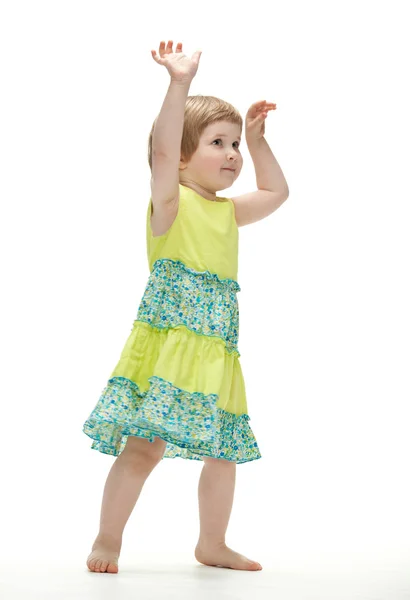 Dziecko dziewczynka tańczy — Zdjęcie stockowe