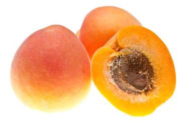 Bütün ve kesme kayısı