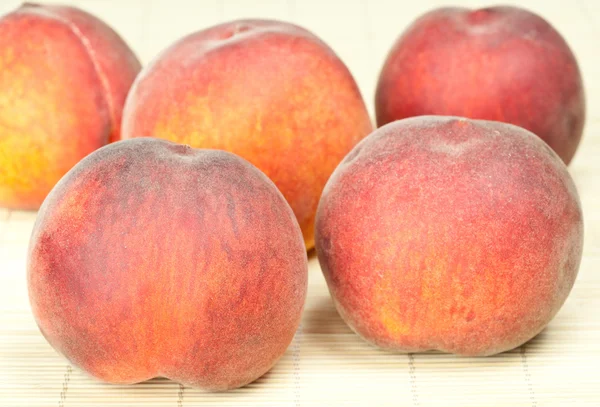 Close-up of ripe peaches — Stock Photo, Image