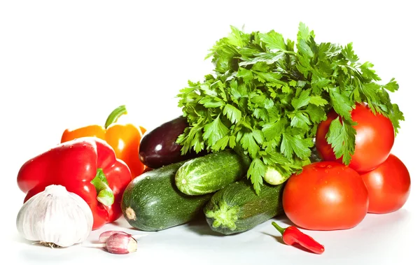 Ny sommargrönsaker — Stockfoto