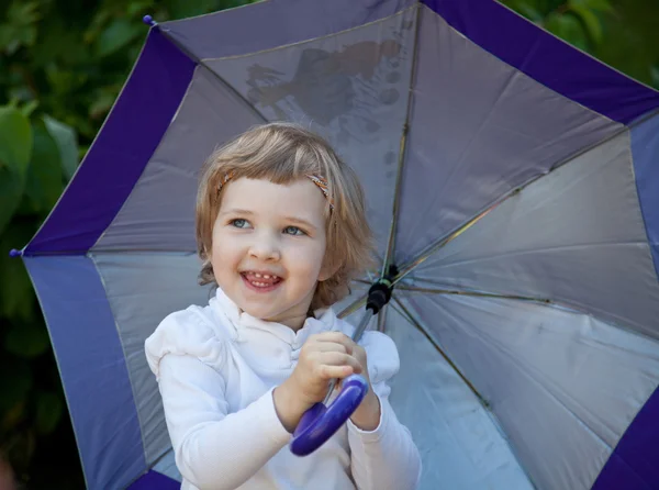 Niña con paraguas —  Fotos de Stock