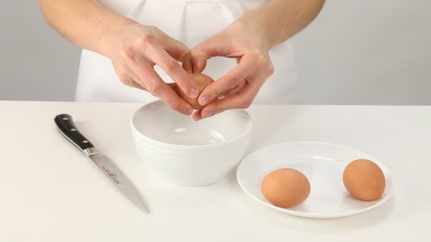 Female hands  and eggs — Stock Video