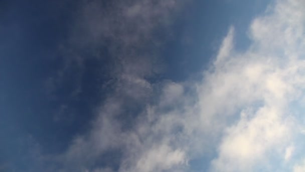 Beau ciel avant la tempête 