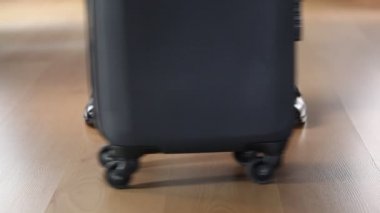Tanınmayan işadamı çanta