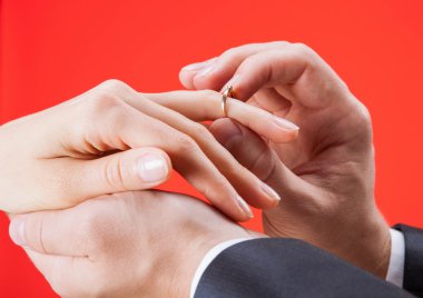Arka plan üzerinde evlilik teklifi