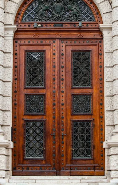Drzwi z Muzeum historii sztuki — Zdjęcie stockowe