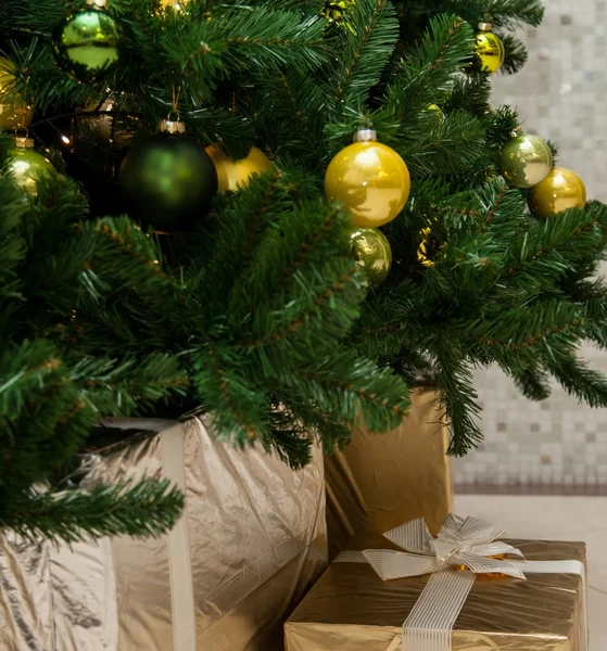 Fragmento em uma árvore de Natal — Fotografia de Stock