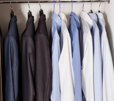 Resmi sıkı erkek giyimi