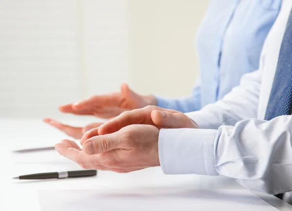 Businessmen team applauding — Stock Photo, Image