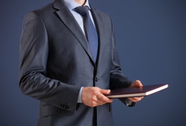 işadamı holding kitap