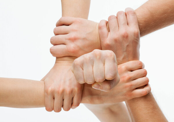 Группа человеческих рук
