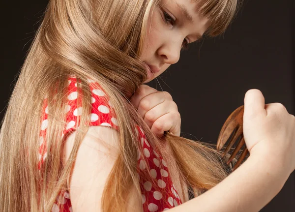 Girl with beautiful long hair — Stock Photo, Image