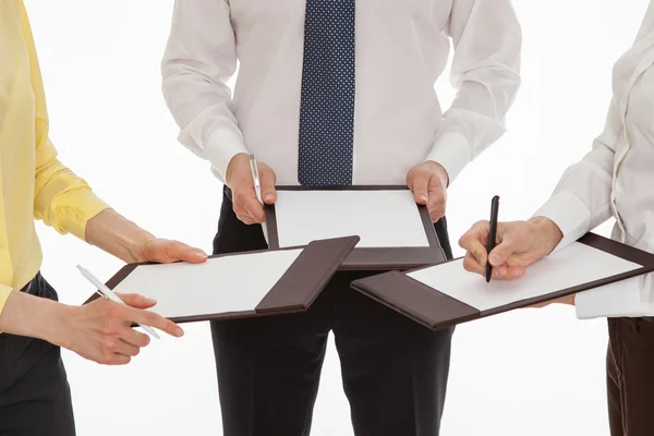 Empresarios discutiendo nueva idea de negocio —  Fotos de Stock