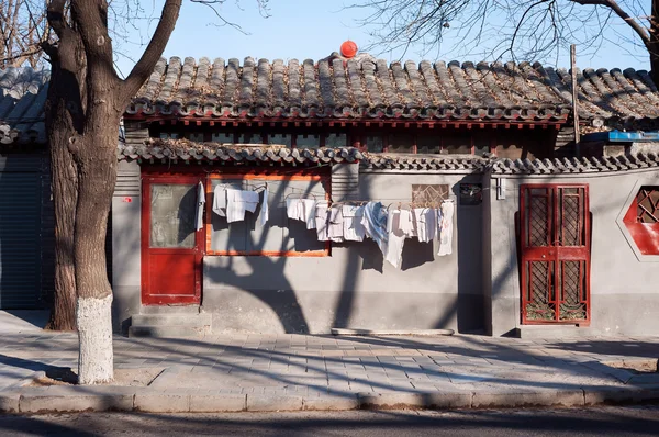 Vivienda tradicional hutong de baja altura, Beijing — Foto de Stock