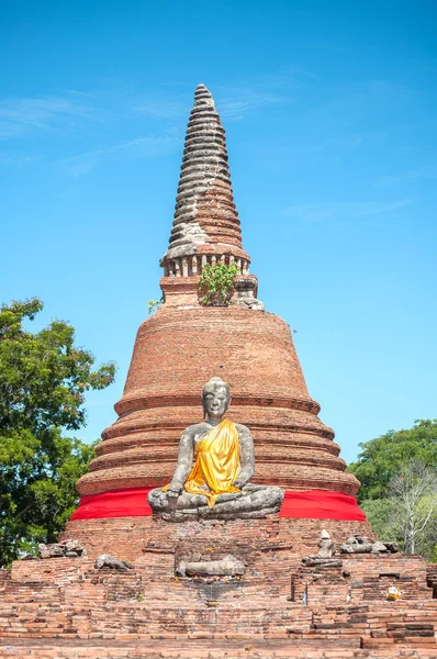 Ülő Buddha szobor, a Wat Worachet Tharam, Ayutthaya, Thaiföld — Stock Fotó