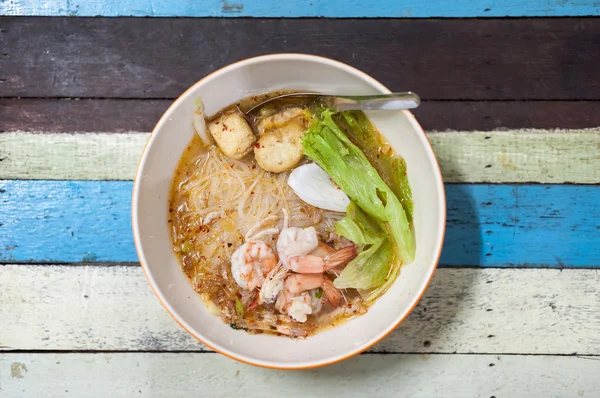 Thailändische Garnelennudelsuppe — Stockfoto