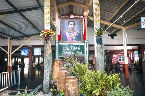 Portrait of King Rama V at Chiang Mai railway station, northern Thailand. — Stock Photo, Image