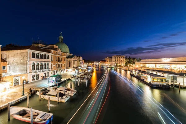 Venice Italy September 2019 Красивий Венеціанський Нічний Вид Міськими Вогнями — стокове фото