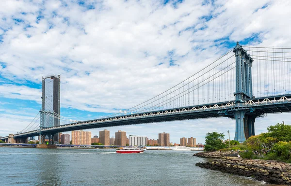 Manhattan Bridge Cloudy Sky New York City Usa Manhattan Bridge — Stock Photo, Image