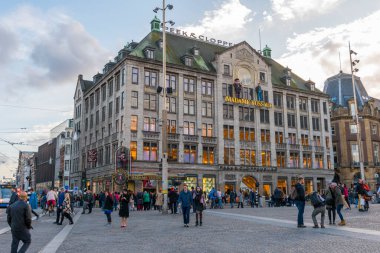 AMSTERDAM, NETHERLANDS - 25 Eylül 2017: Madame Tussauds Amsterdam Amsterdam, Amsterdam 'da bulunan bir balmumu müzesi. Hollanda.