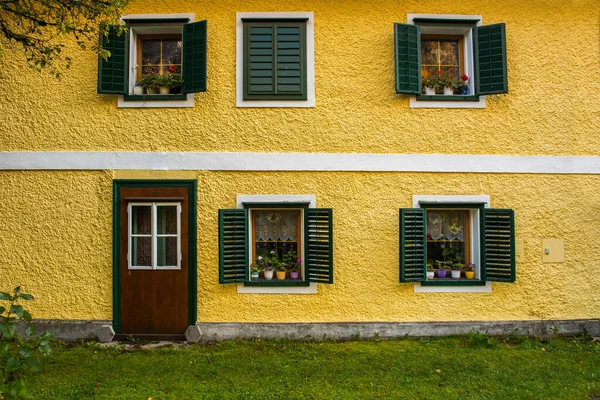 萨尔茨堡Hallstatt奥地利传统村舍 — 图库照片