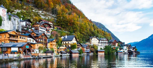 Hallstatt Ausztria Gyönyörű Őszi Kilátás Hallstattra Hallstatt Egy Kisváros Ausztriában — Stock Fotó