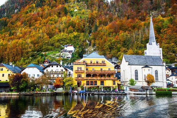 Hallstatt Ausztria Gyönyörű Őszi Kilátás Hallstattra Hallstatt Egy Kisváros Ausztriában — Stock Fotó