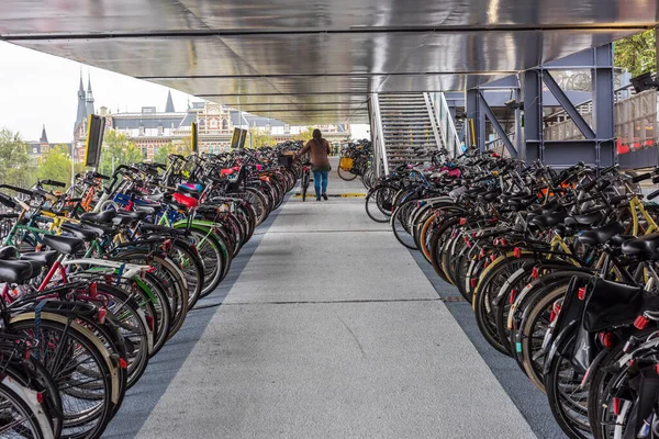 Amsterdam Niederlande September 2017 Abstellen Von Fahrrädern Der Stadt Amsterdam — Stockfoto