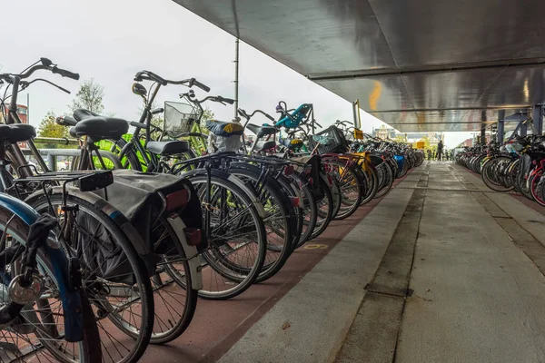 Amsterdam Niederlande September 2017 Abstellen Von Fahrrädern Der Stadt Amsterdam — Stockfoto