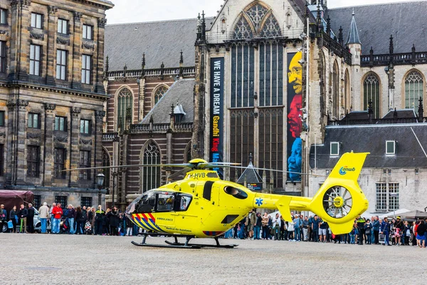 Amsterdam Netherlands Eylül 2017 112 Ambulans Helikopteri Baraj Meydanı Amsterdam — Stok fotoğraf