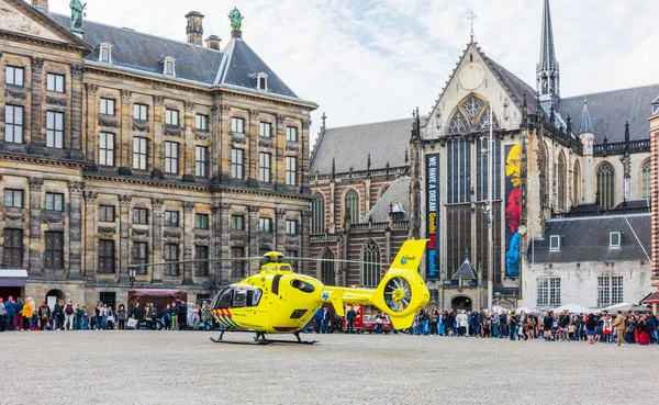 Amsterdam Países Bajos Septiembre 2017 112 Helicóptero Ambulancia Plaza Dam — Foto de Stock