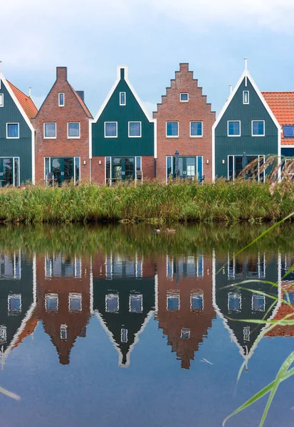 Volendam Stad Norra Holland Nederländerna Färgade Hus Marin Park Volendam — Stockfoto