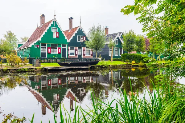 Traditionele Nederlandse Huizen Windmolens Zaanse Schans Zaanse Schans Een Typisch — Stockfoto