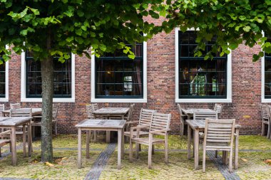 Tipik Hollanda köyü masalı evler. Zaanse Schans 'ta güzel ve otantik bir stil. Amsterdam, Hollanda.