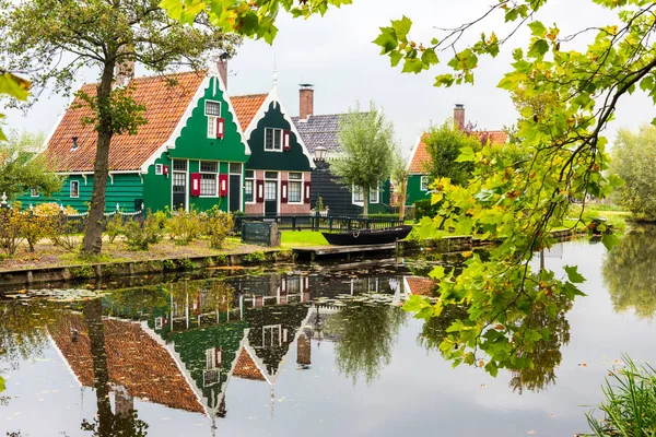 Традиционные Голландские Дома Ветряные Мельницы Zaanse Schans Zaanse Schans Типично — стоковое фото