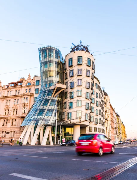 Prague Czechia June 2016 Dancing House Prague Czechia Czech Republic — Stock Photo, Image